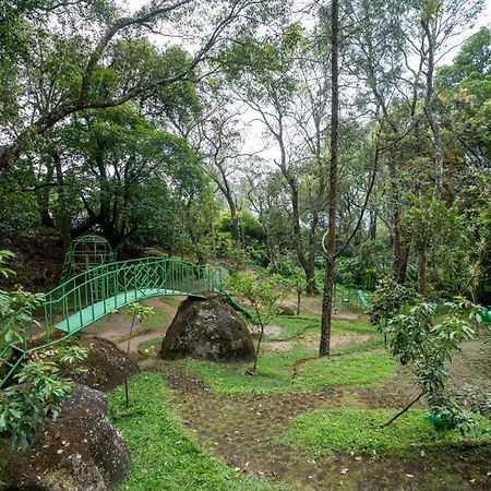 Fort Munnar Chinnakanal Exteriör bild